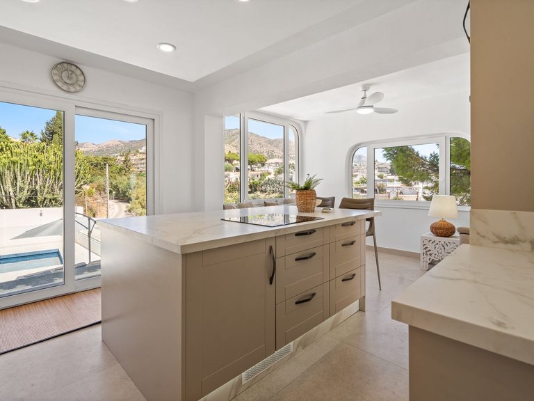 Apartment for Sale  in Fuengirola, Malaga 11