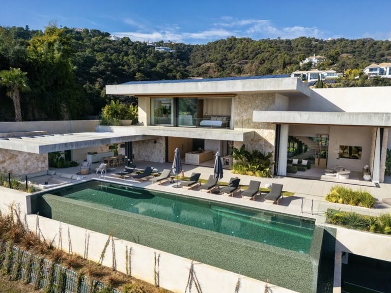 Apartment for Sale  in Benahavis, Malaga 37