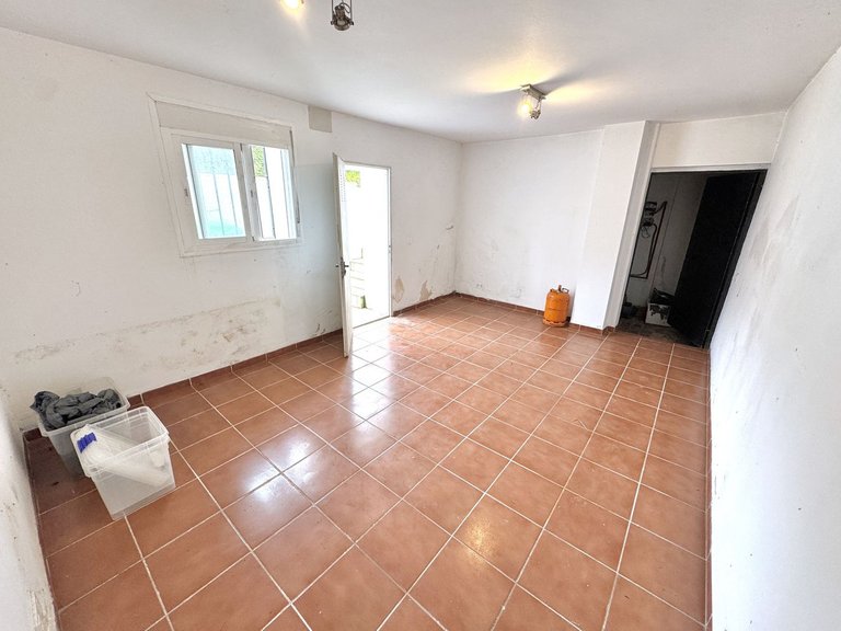 Apartment for Sale  in Marbella, Malaga 27