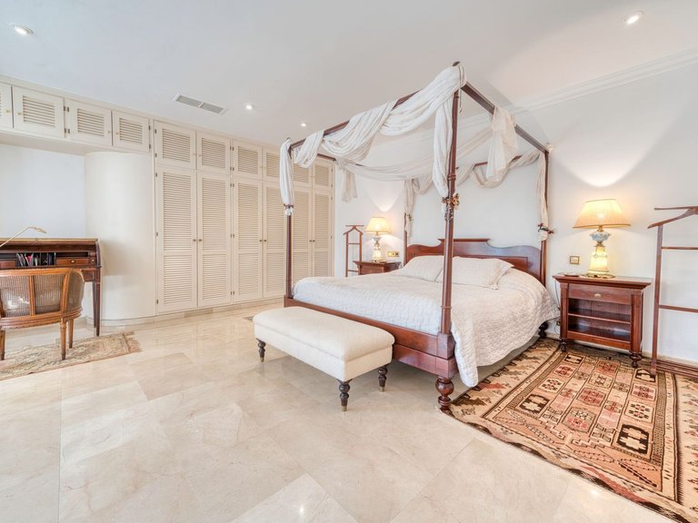 Apartment for Sale  in Marbella, Malaga 6
