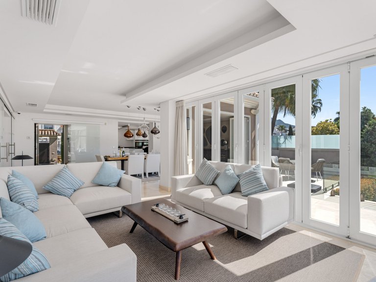 Apartment for Sale  in Marbella, Malaga 10