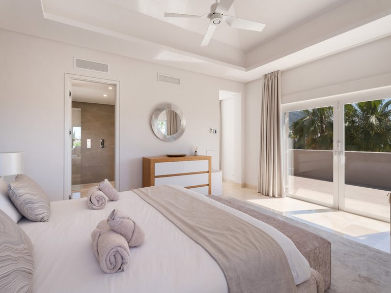 Apartment for Sale  in Marbella, Malaga 20