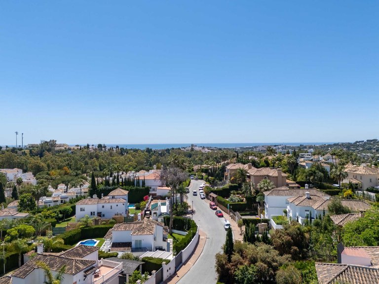 Apartment for Sale  in Marbella, Malaga 49