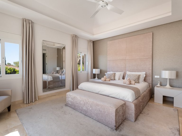 Apartment for Sale  in Marbella, Malaga 22