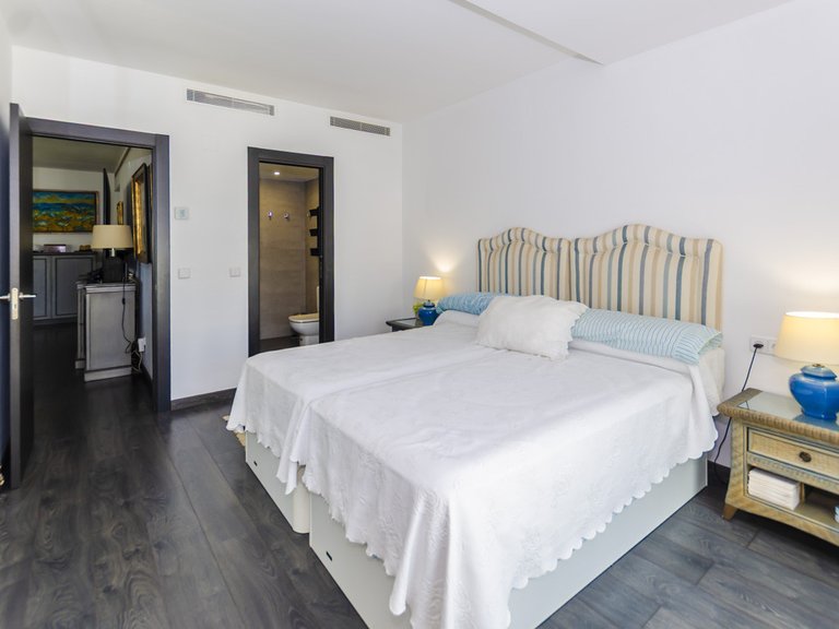 Apartment for Sale  in Marbella, Malaga 15