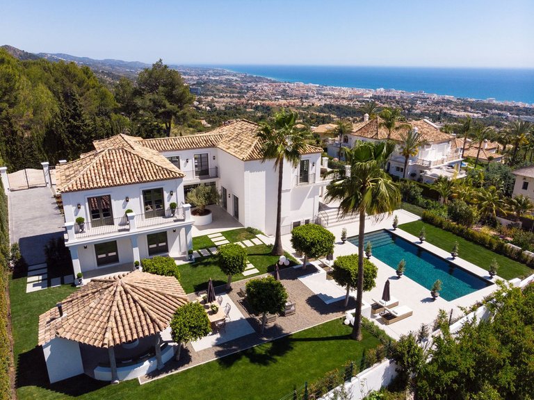 Apartment for Sale  in Marbella, Malaga 4