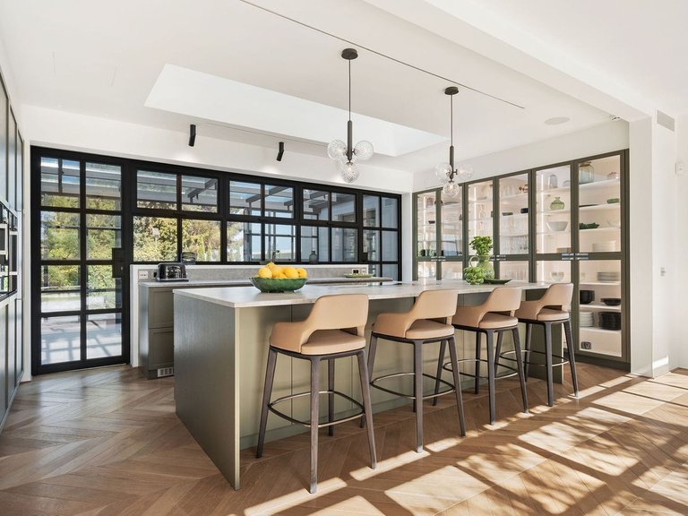 Apartment for Sale  in Marbella, Malaga 15