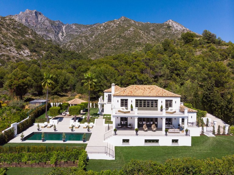 Apartment for Sale  in Marbella, Malaga 2