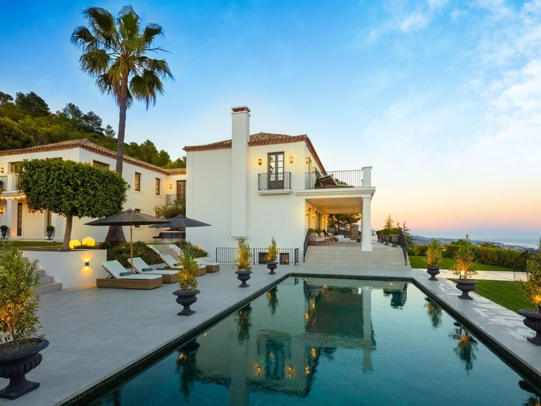 Apartment for Sale  in Marbella, Malaga 37