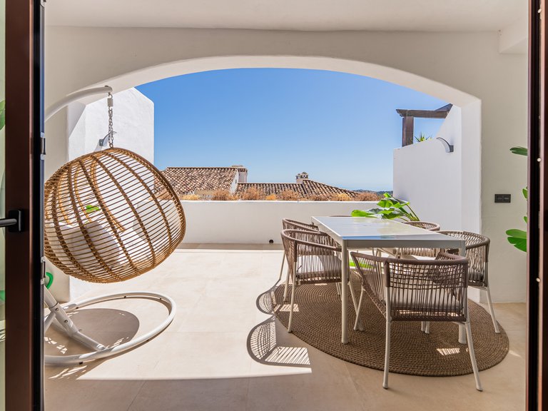 Apartment for Sale  in Benahavis, Malaga 1