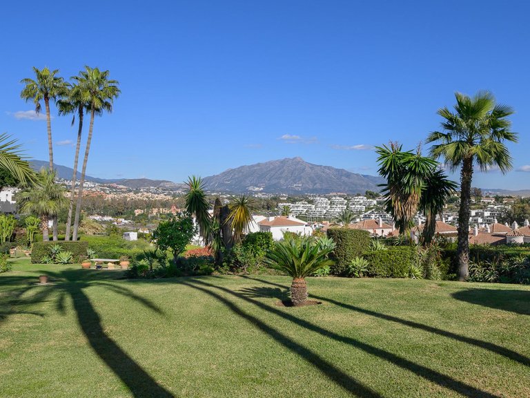 Apartment for Sale  in Estepona, Malaga 25