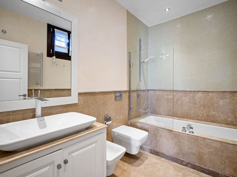 Apartment for Sale  in Estepona, Malaga 25