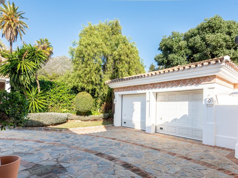 Apartment for Sale  in Marbella, Malaga 26