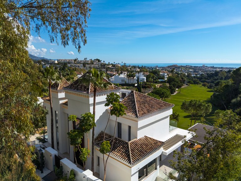 Apartment for Sale  in Benahavis, Malaga 4