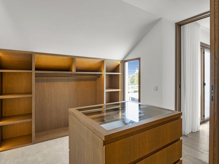 Apartment for Sale  in Marbella, Malaga 21