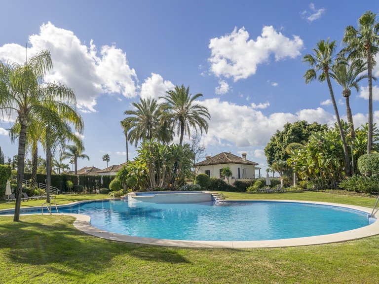 Apartment for Sale  in Marbella, Malaga 25