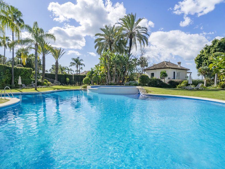Apartment for Sale  in Marbella, Malaga 24