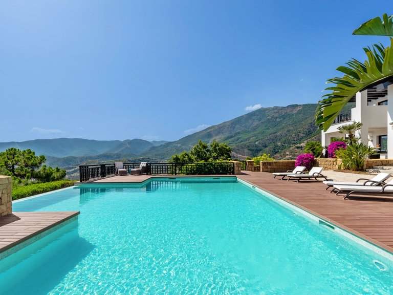 Apartment for Sale  in Benahavis, Malaga 29