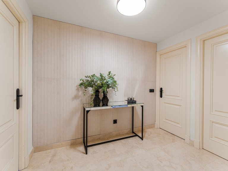 Apartment for Sale  in Marbella, Malaga 6