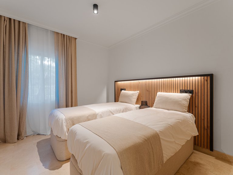 Apartment for Sale  in Marbella, Malaga 18