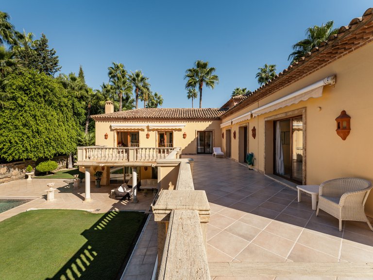 Apartment for Sale  in Marbella, Malaga 25