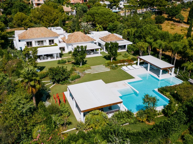 Apartment for Sale  in Marbella, Malaga 1