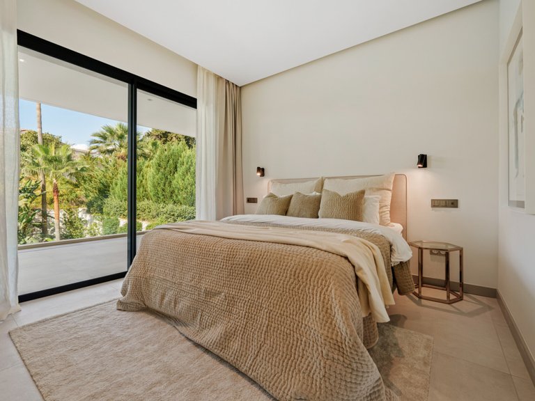 Apartment for Sale  in Marbella, Malaga 21