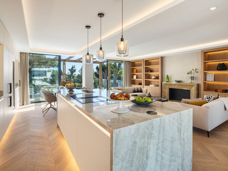 Apartment for Sale  in Marbella, Malaga 13