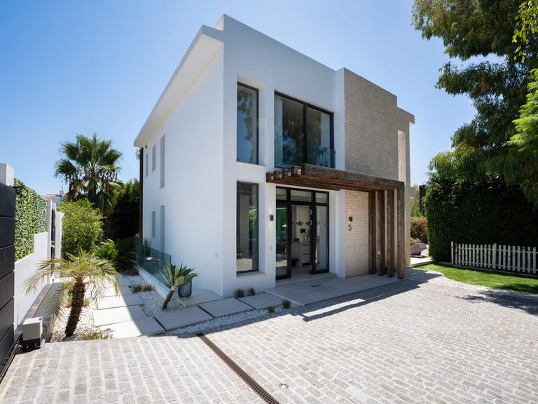 Apartment for Sale  in Estepona, Malaga 30