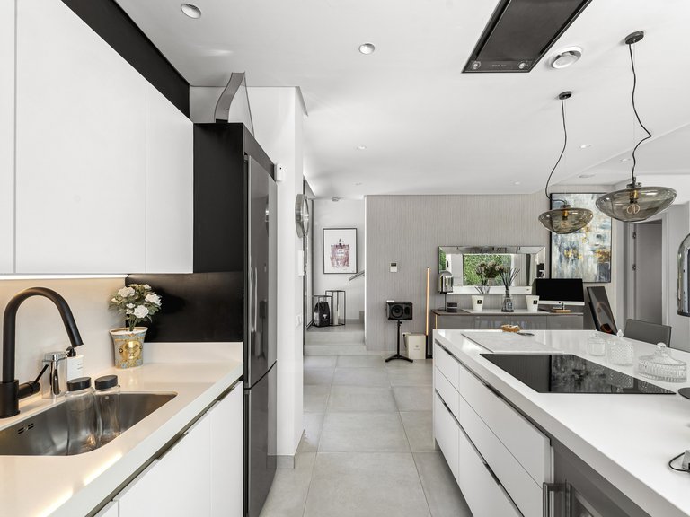 Apartment for Sale  in Estepona, Malaga 11