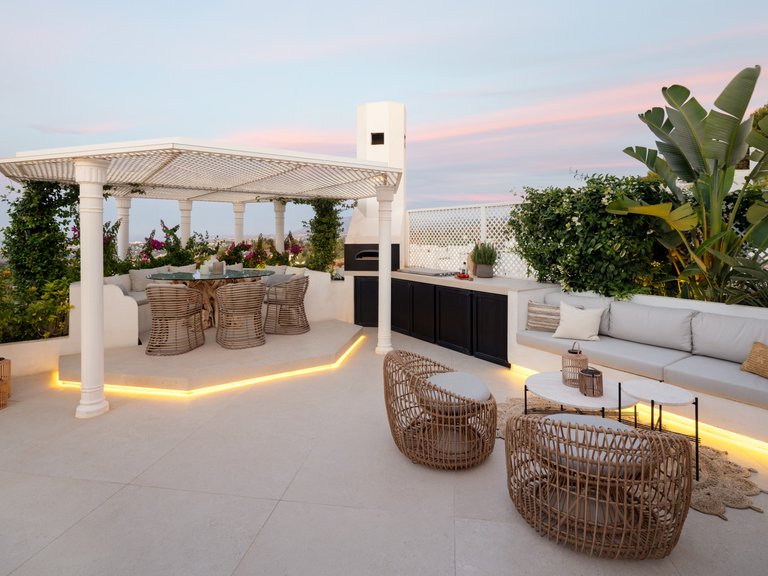 Apartment for Sale  in Marbella, Malaga 31