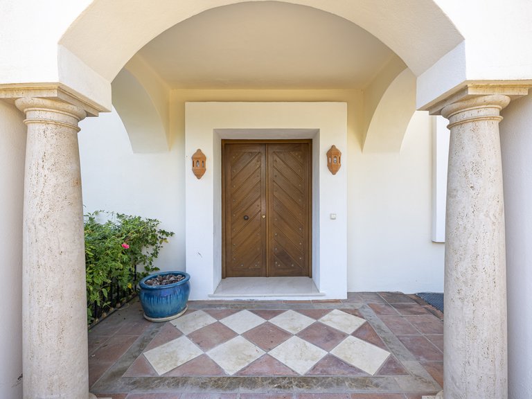 Apartment for Sale  in Benahavis, Malaga 47