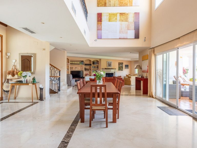 Apartment for Sale  in Benahavis, Malaga 17
