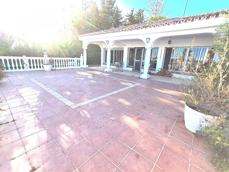 Apartment for Sale  in Estepona, Malaga 4