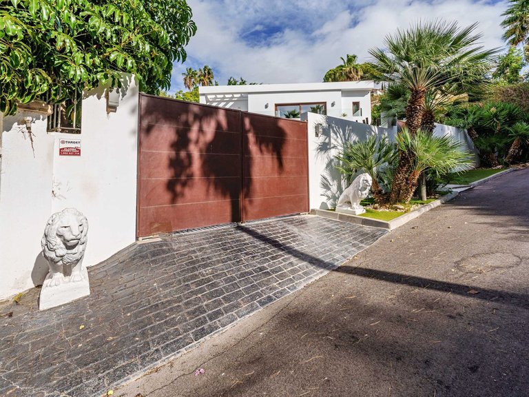Apartment for Sale  in Marbella, Malaga 41