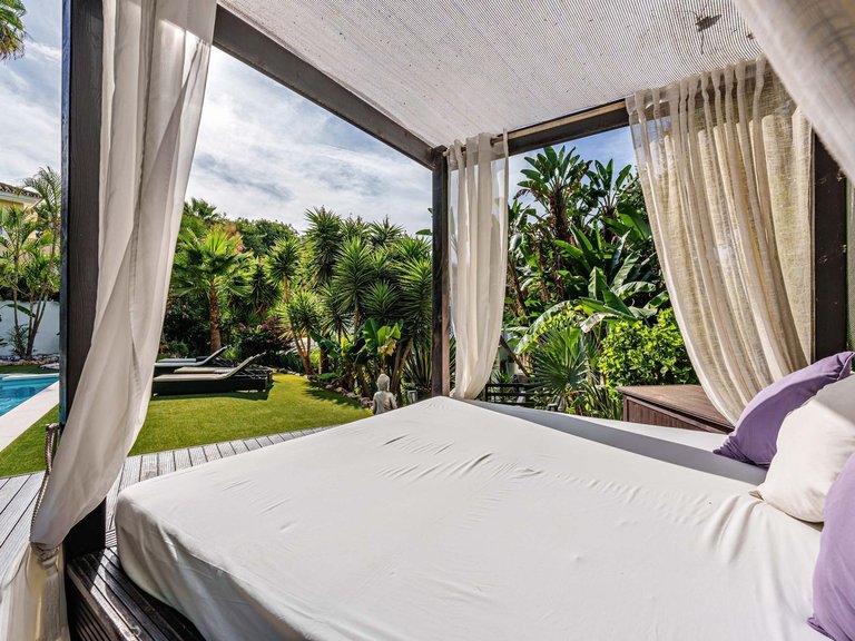 Apartment for Sale  in Marbella, Malaga 34