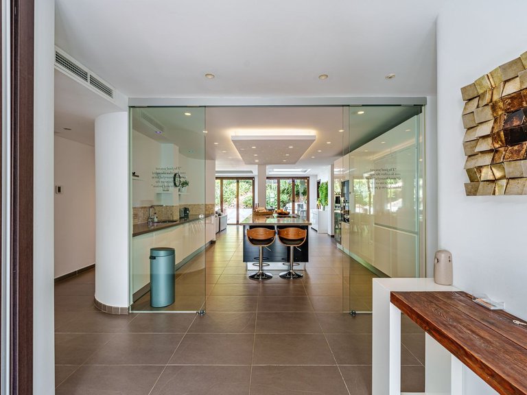 Apartment for Sale  in Marbella, Malaga 11