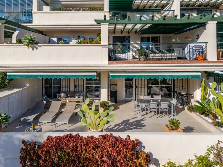 Apartment for Sale  in Marbella, Malaga 28
