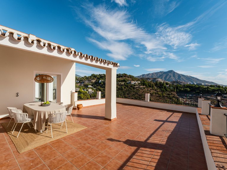 Apartment for Sale  in Benahavis, Malaga 8
