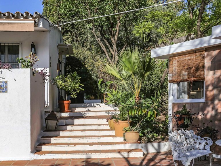 Apartment for Sale  in Estepona, Malaga 3