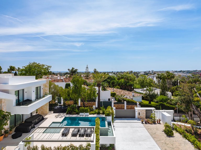 Apartment for Sale  in San Pedro De Alcantara, Malaga 2