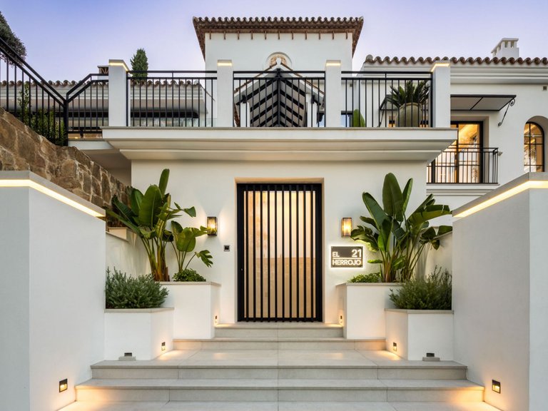 Apartment for Sale  in Benahavis, Malaga 6