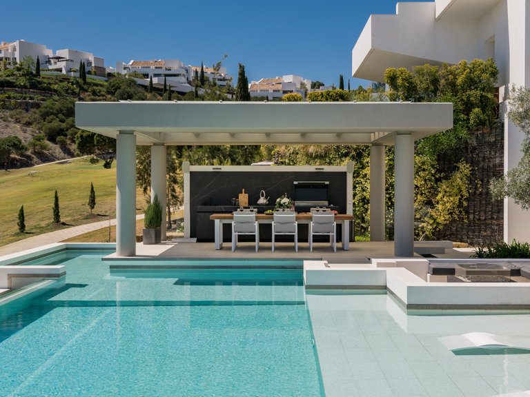 Apartment for Sale  in Benahavis, Malaga 3