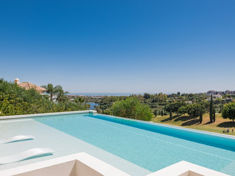 Apartment for Sale  in Benahavis, Malaga 2