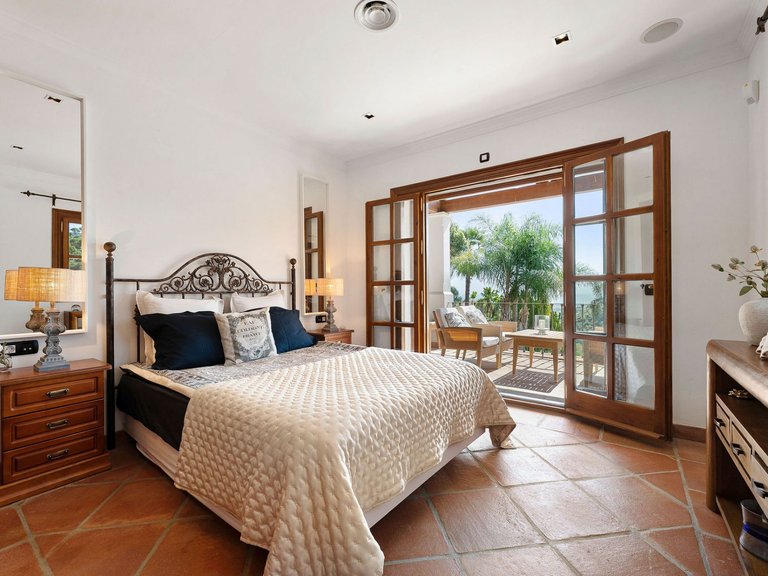 Apartment for Sale  in Benahavis, Malaga 17