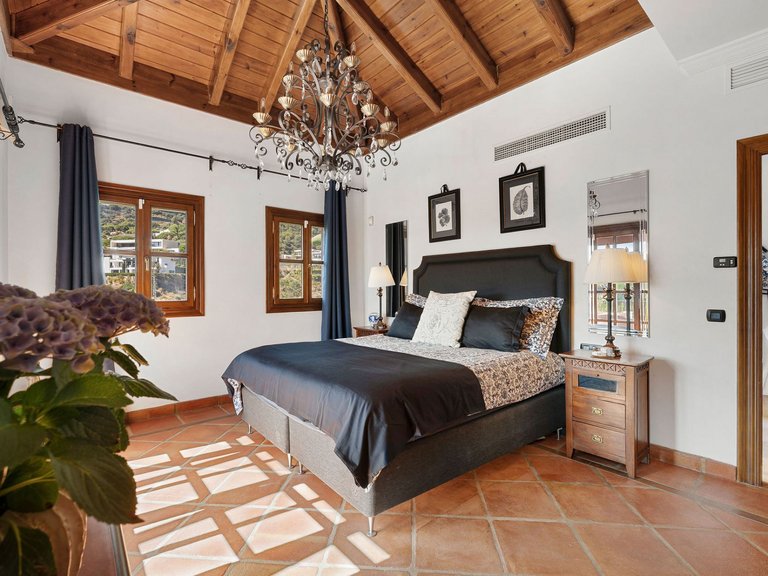 Apartment for Sale  in Benahavis, Malaga 15