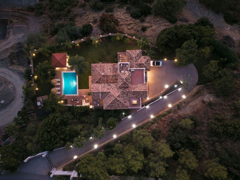 Apartment for Sale  in Benahavis, Malaga 40