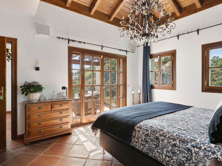 Apartment for Sale  in Benahavis, Malaga 14