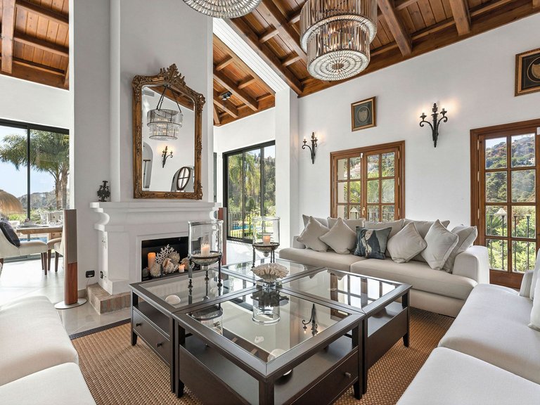 Apartment for Sale  in Benahavis, Malaga 6