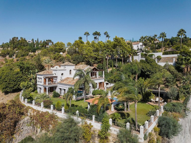 Apartment for Sale  in Benahavis, Malaga 37